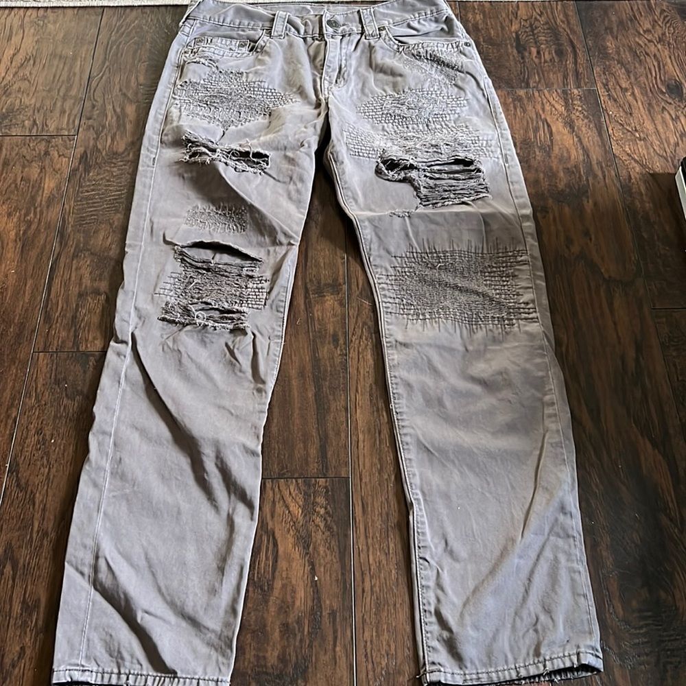 true religion Geno relaxed slim distressed pants size 33 by 32 in GUC light grey
